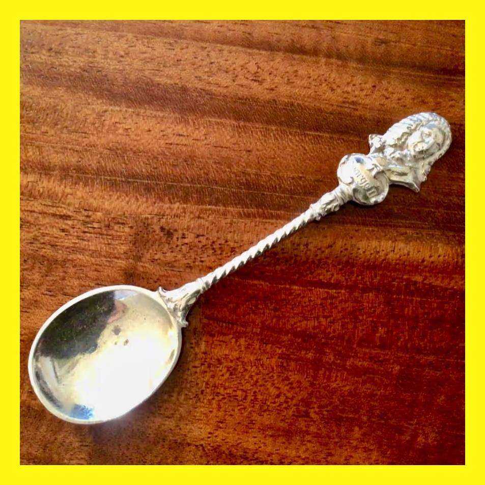 14 grams London 1957 Hallmarked Sterling Silver Spoon