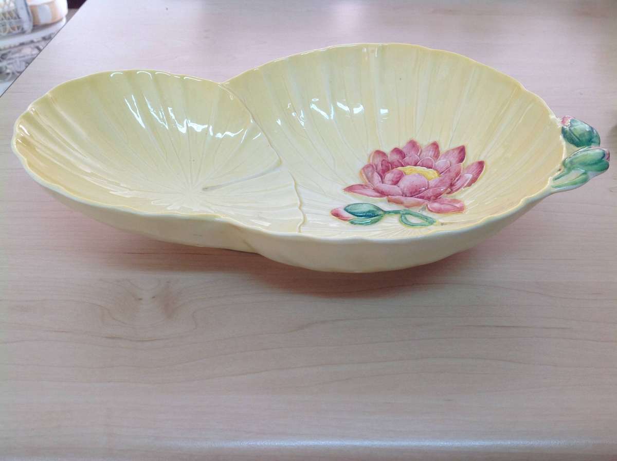 Large Carltonware Waterlily Bowl