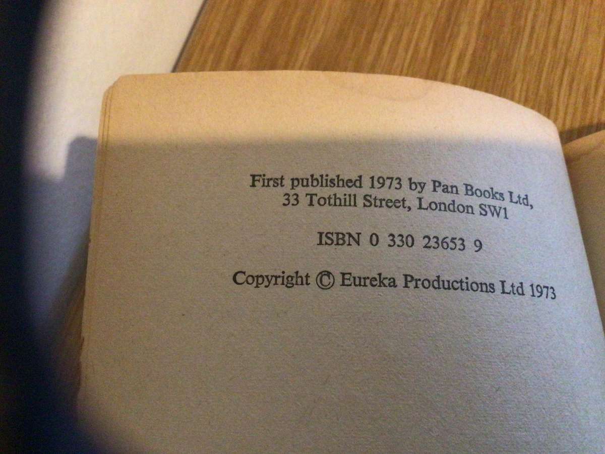 ROGER MOORES Own Account Of Filming Live And Let Die