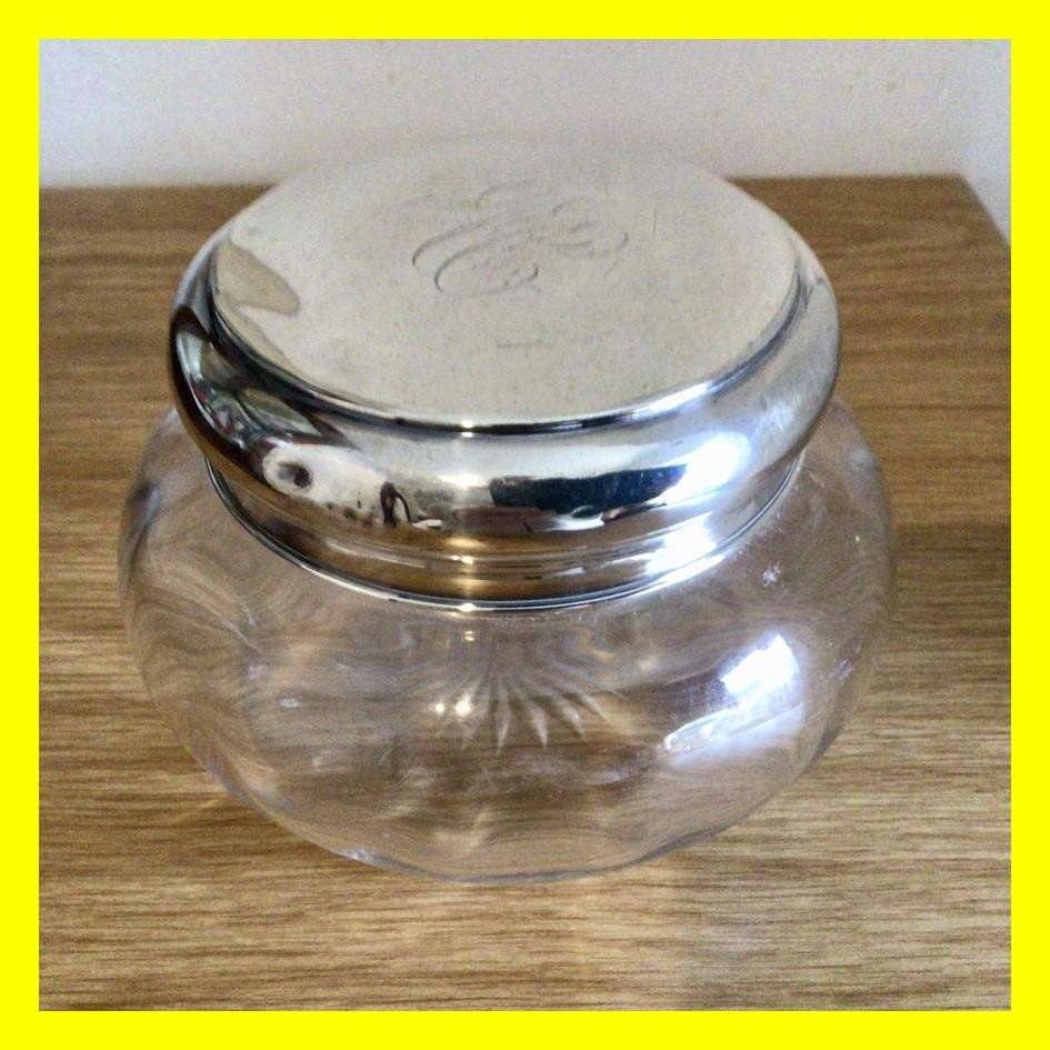 67.1 grams Sterling Silver Lidded Glass Powder Bowl London 1935!