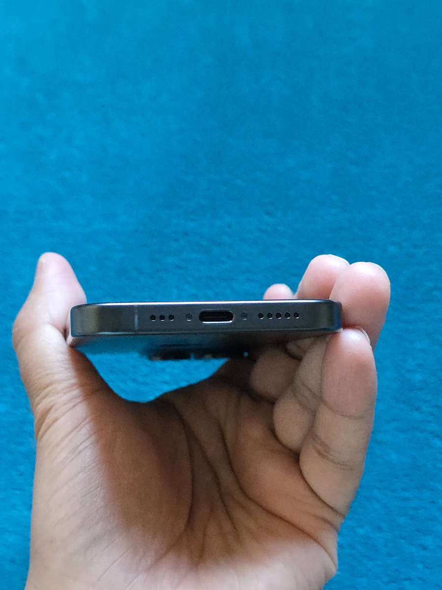 iPhone 15 Pro 256GB Blue Titanium