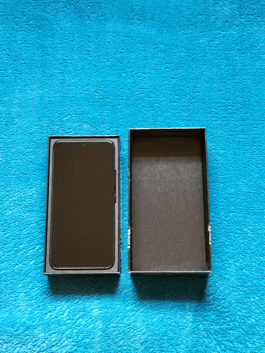 Samsung S22 256GB Dual Sim