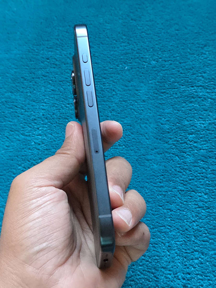 iPhone 15 Pro 256GB Blue Titanium