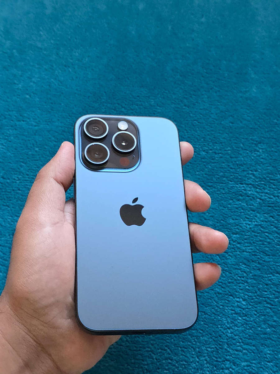 iPhone 15 Pro 256GB Blue Titanium