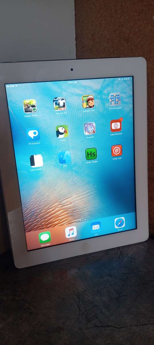 APPLE iPAD 2- 64gb(ios 9.3.5 Jail Broken)