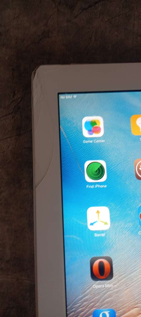 APPLE iPAD 2- 64gb(ios 9.3.5 Jail Broken)