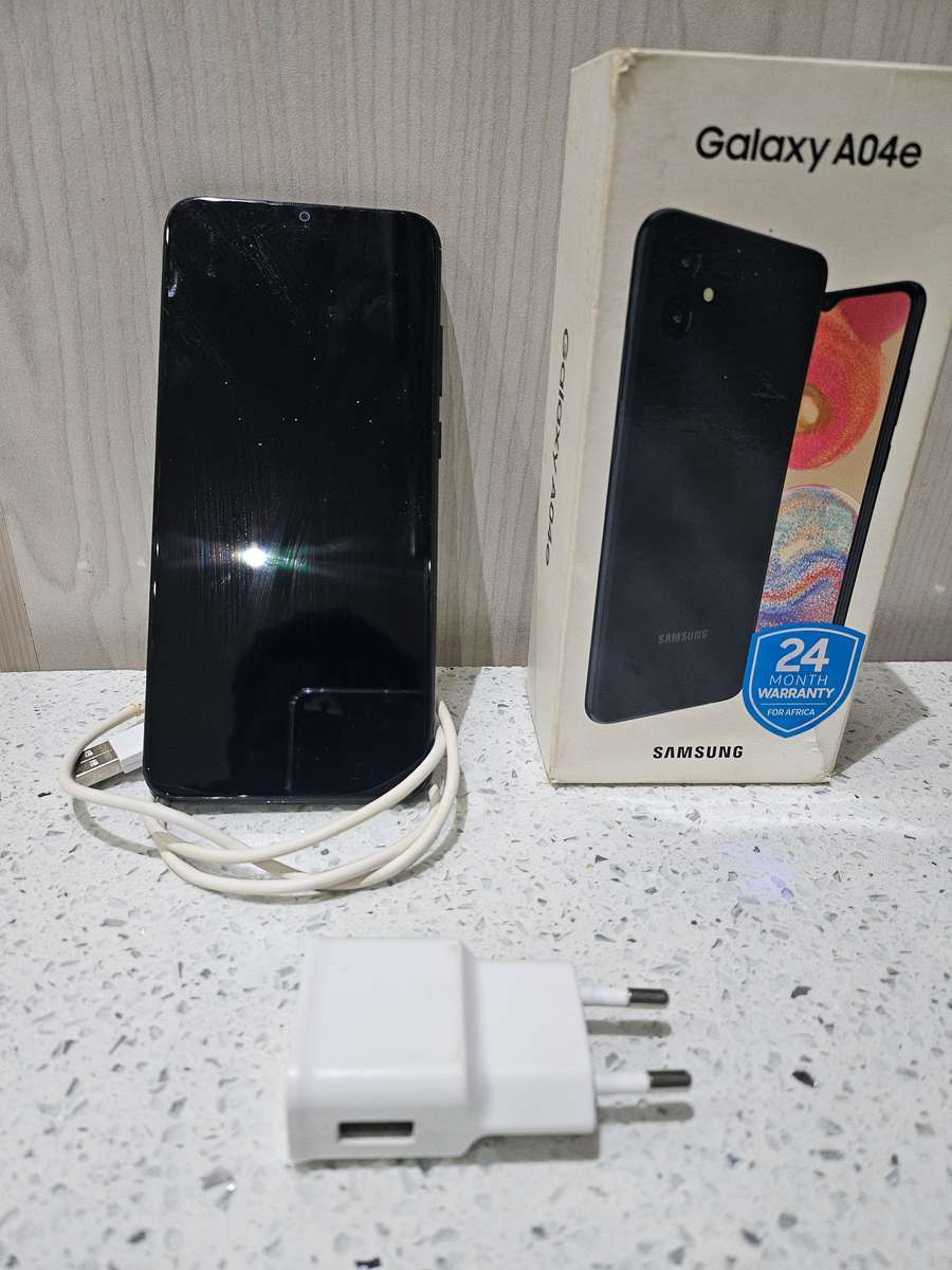 LIKE NEW SAMSUNG A04E BOXED WITH CHARGER 3GIGS RAM