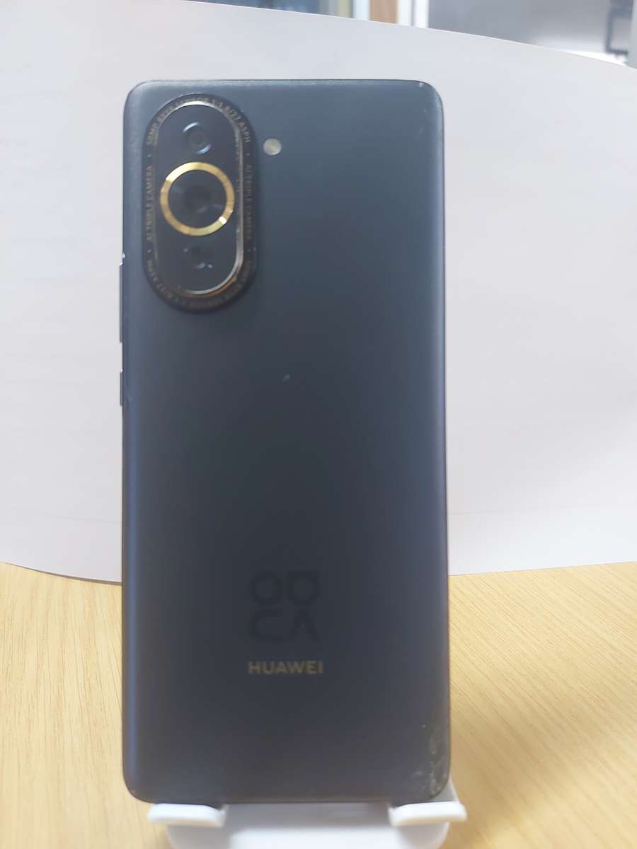 HUAWEI nova 10 Pro 256gb 8gig ram please read