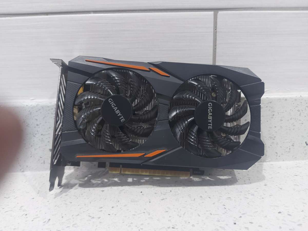 Gigabyte Geforce GTX 1050 Ti OC 4GB GDDR5 128 Bit PCI-E Graphic Card (GV-N105TOC-4GD) Black