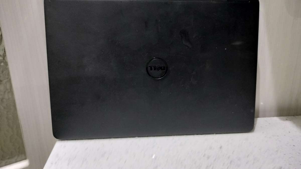 DELL LATITUDE E7250 8GIG 256GB NVME M2 HARD DRIVE READ CAREFULLY