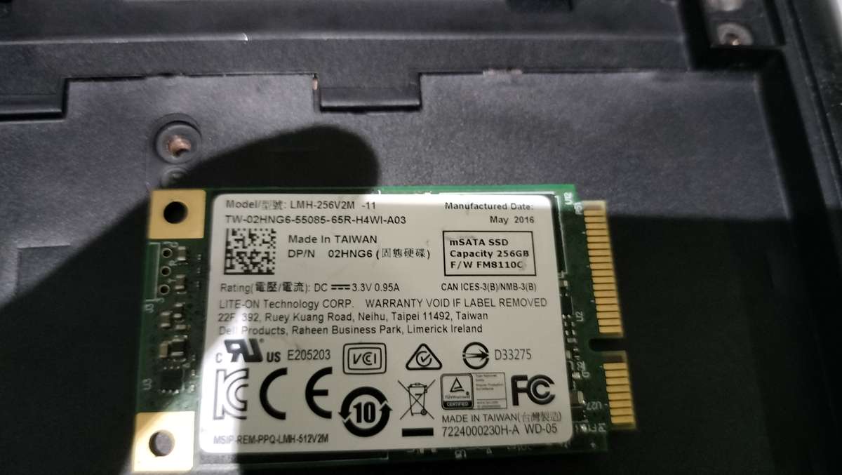 DELL LATITUDE E7250 8GIG 256GB NVME M2 HARD DRIVE READ CAREFULLY