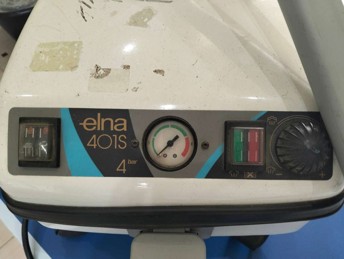 ELNA 401S STEAMER with heavy duty Iron