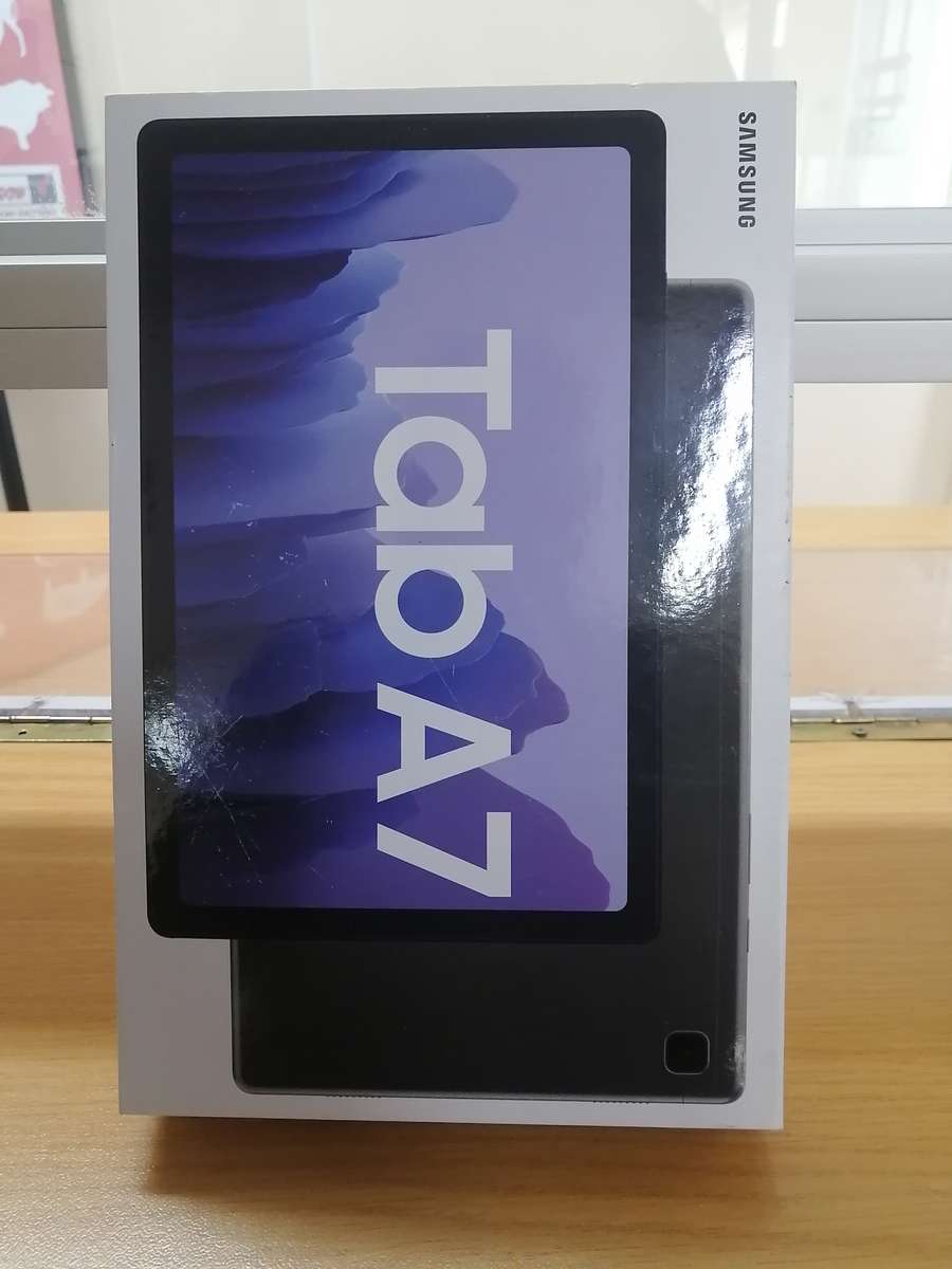 LATE ENTRY ,LIKE NEW SAMSUNG TAB A7 LTE 10.2 INCH 3 GIG RAM BOXED WITH CHARGER