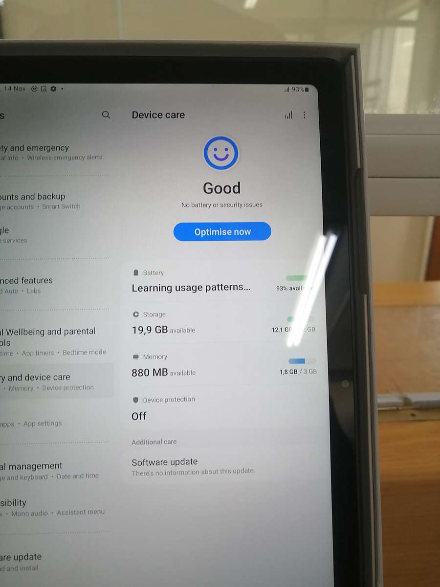 LATE ENTRY ,LIKE NEW SAMSUNG TAB A7 LTE 10.2 INCH 3 GIG RAM BOXED WITH CHARGER