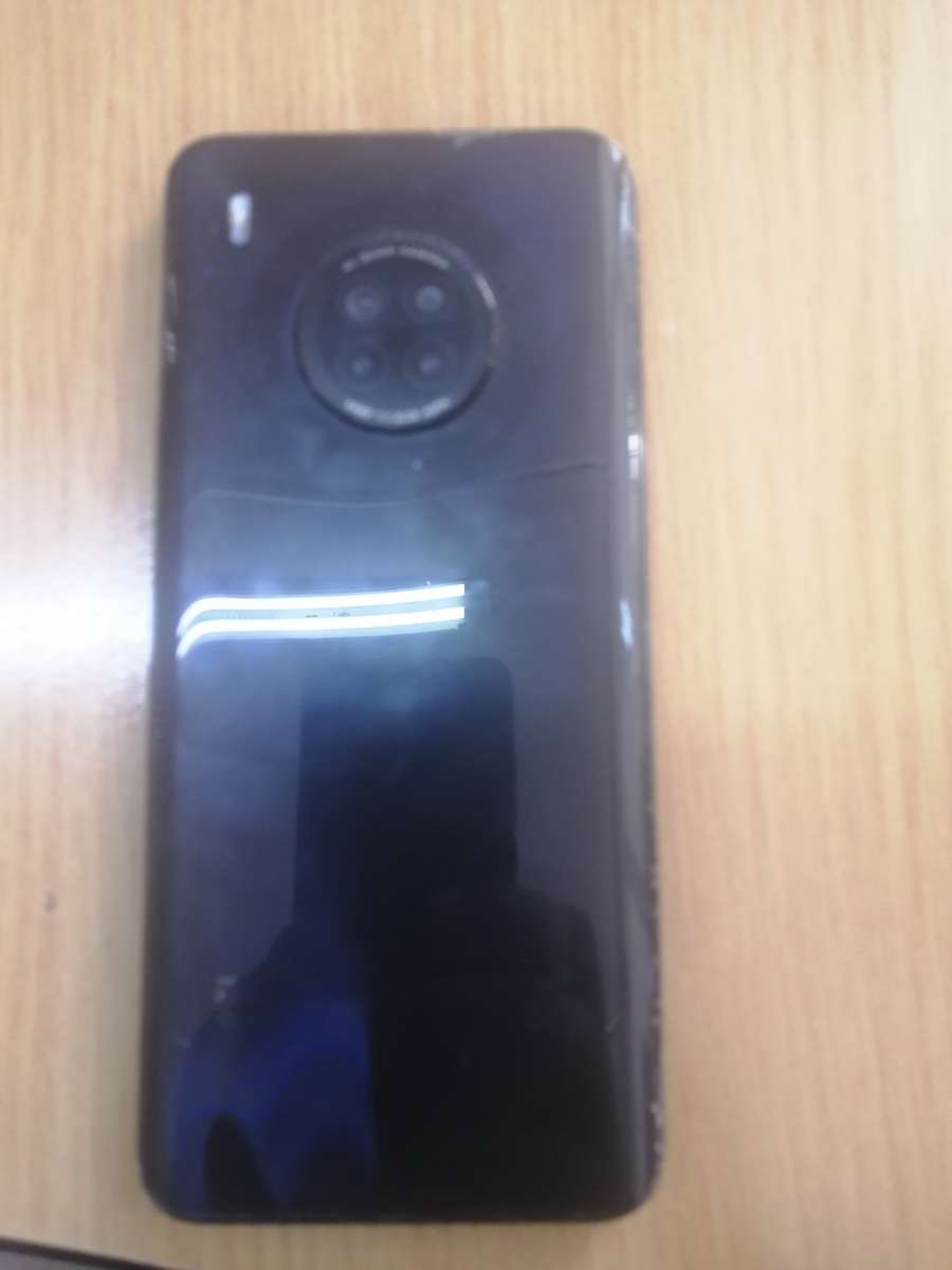 huawei y9a nova pop up selfie camera/8 gig ram /128gb on board /read carefully.