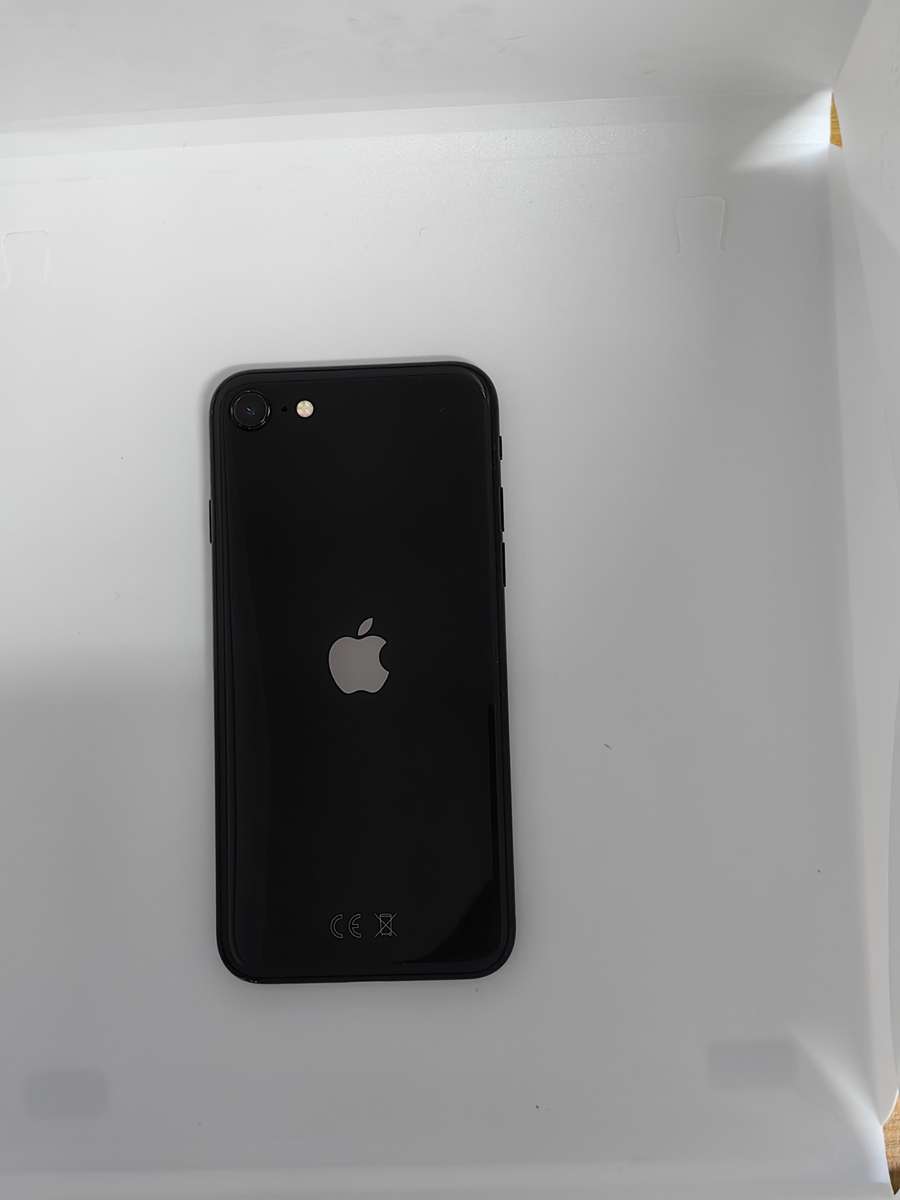 STUNNING APPLE IPHONE SE 2 64GB