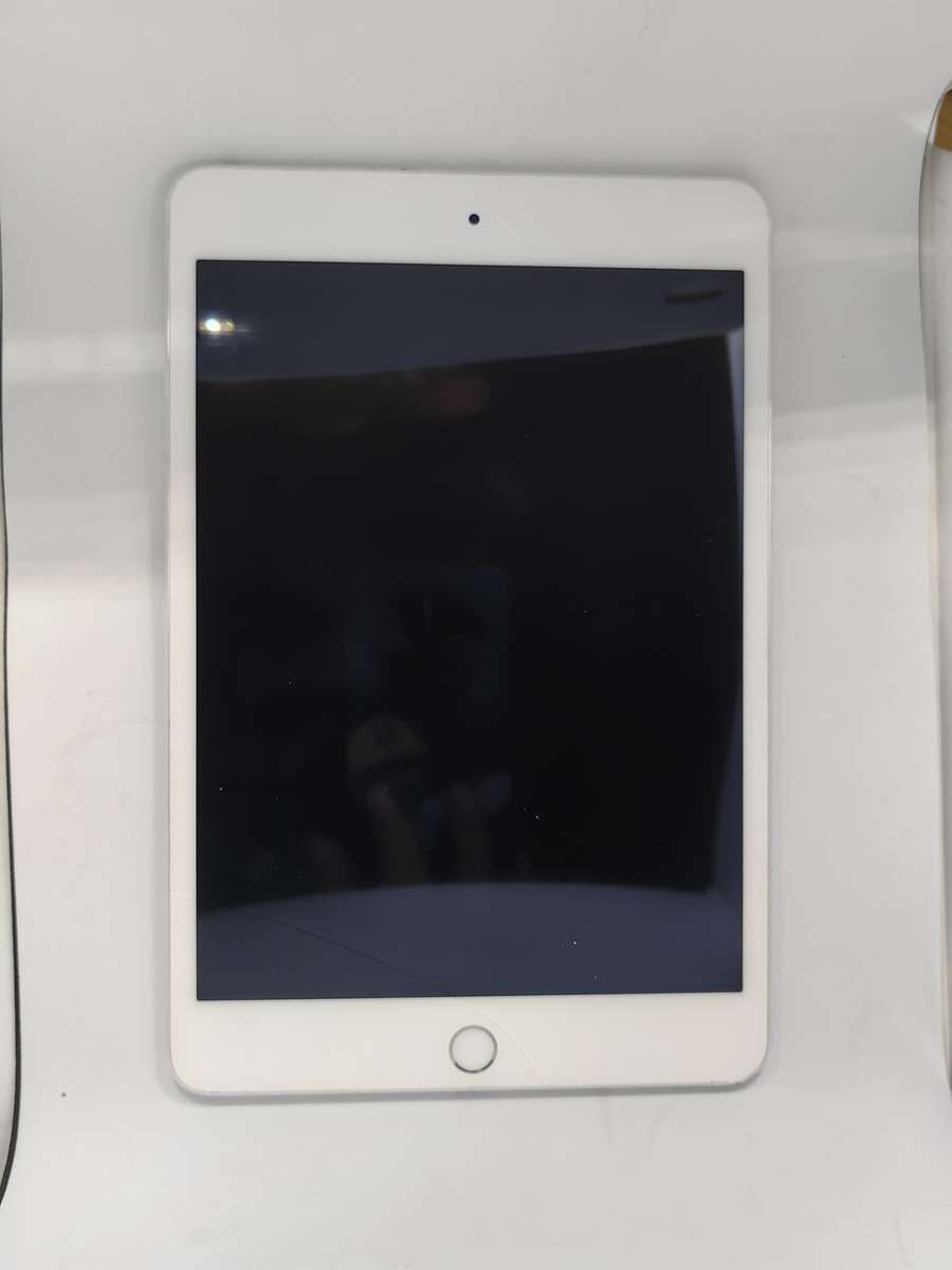 Apple iPad mini 4 128gig ,