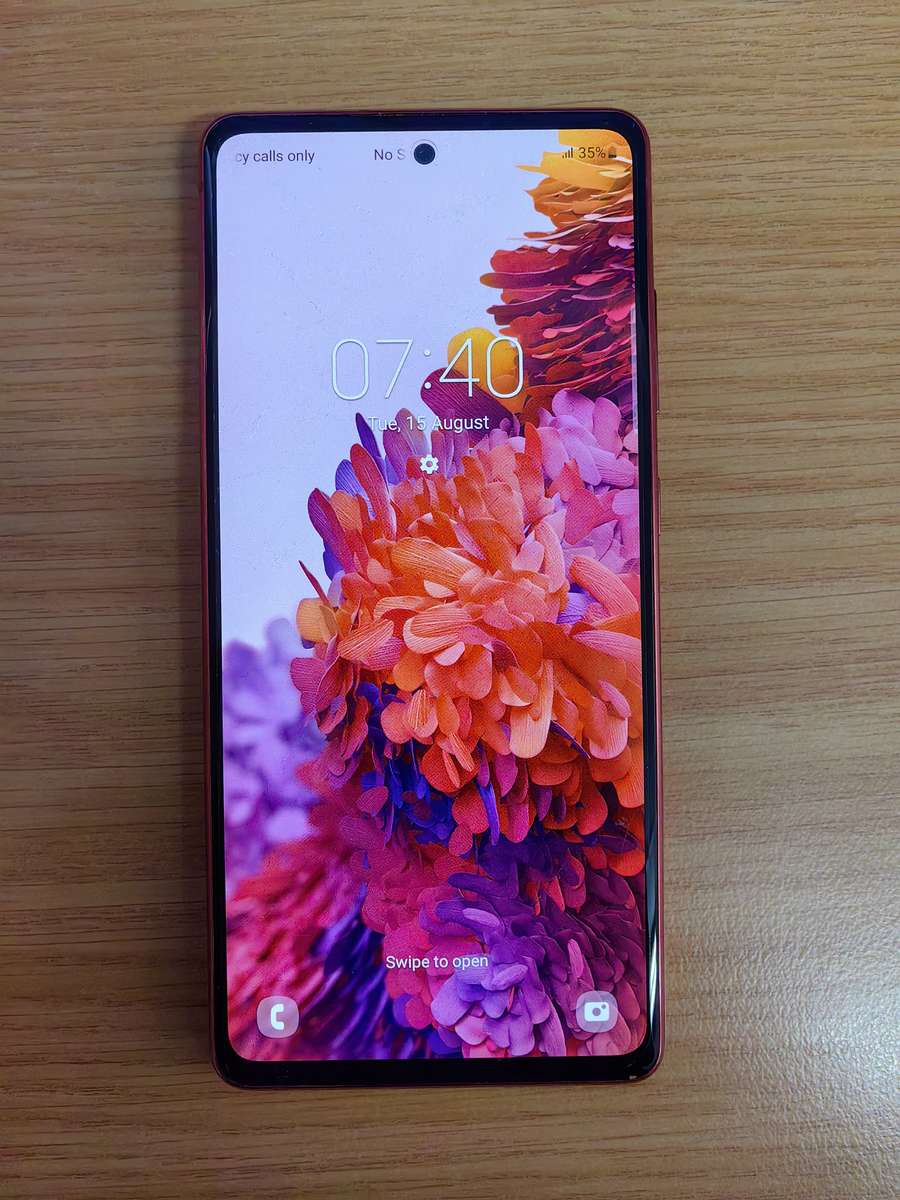 SAMSUNG S20 FE ADDITION LIMITED ADDITION RED MINT CONDITION