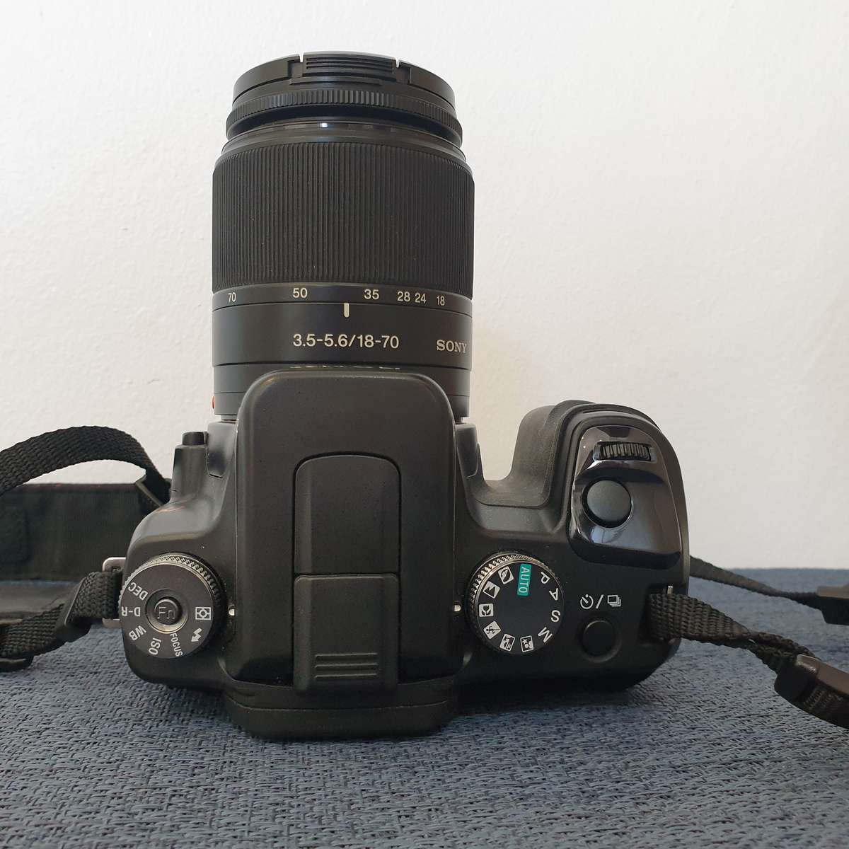 Sony Alpha A100 + 75-300 lens