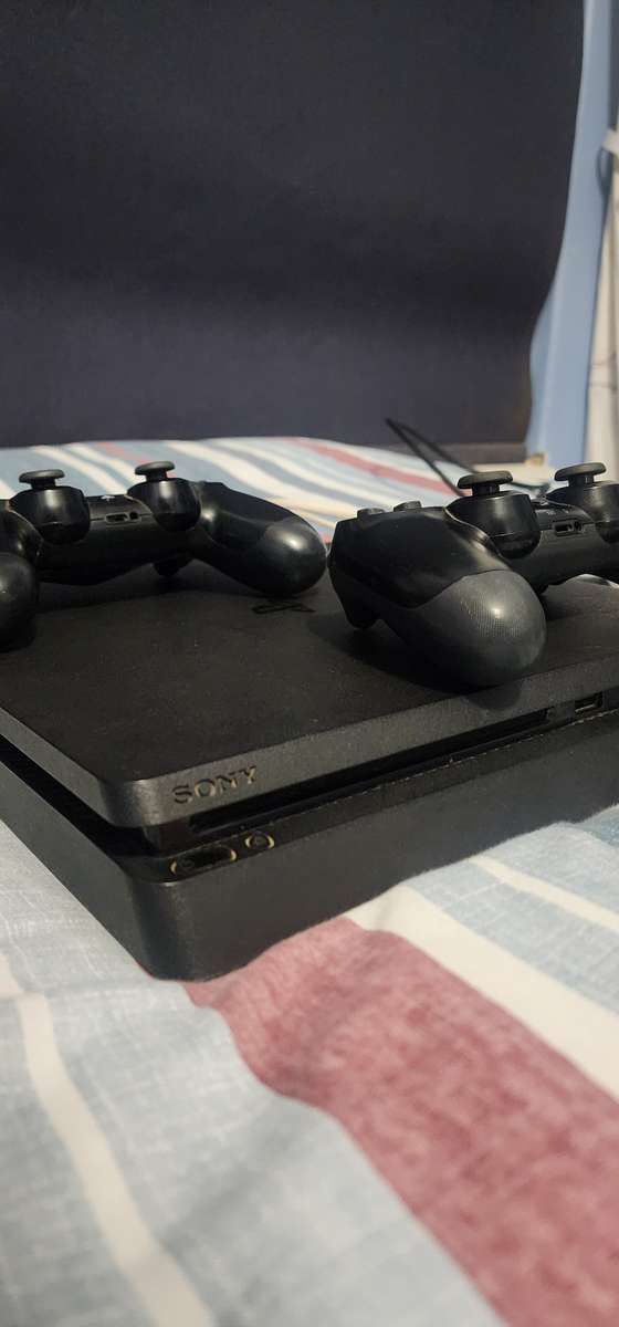 Playstation 4 500GB Slim Console (PS4) negotiable