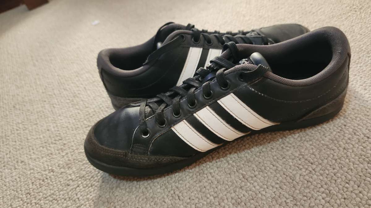 Used addidas sneakers