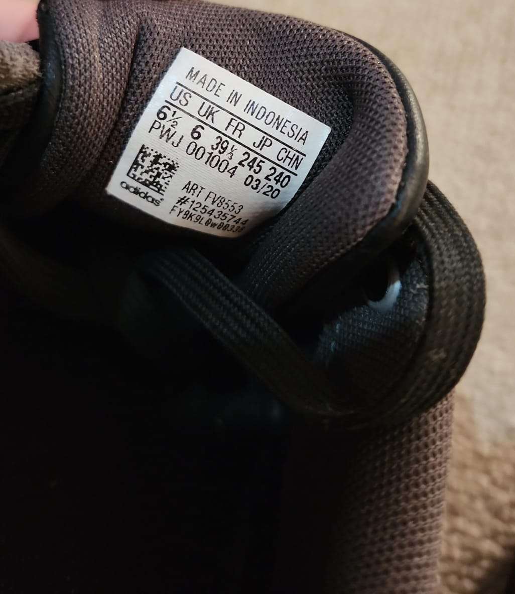 Used addidas sneakers