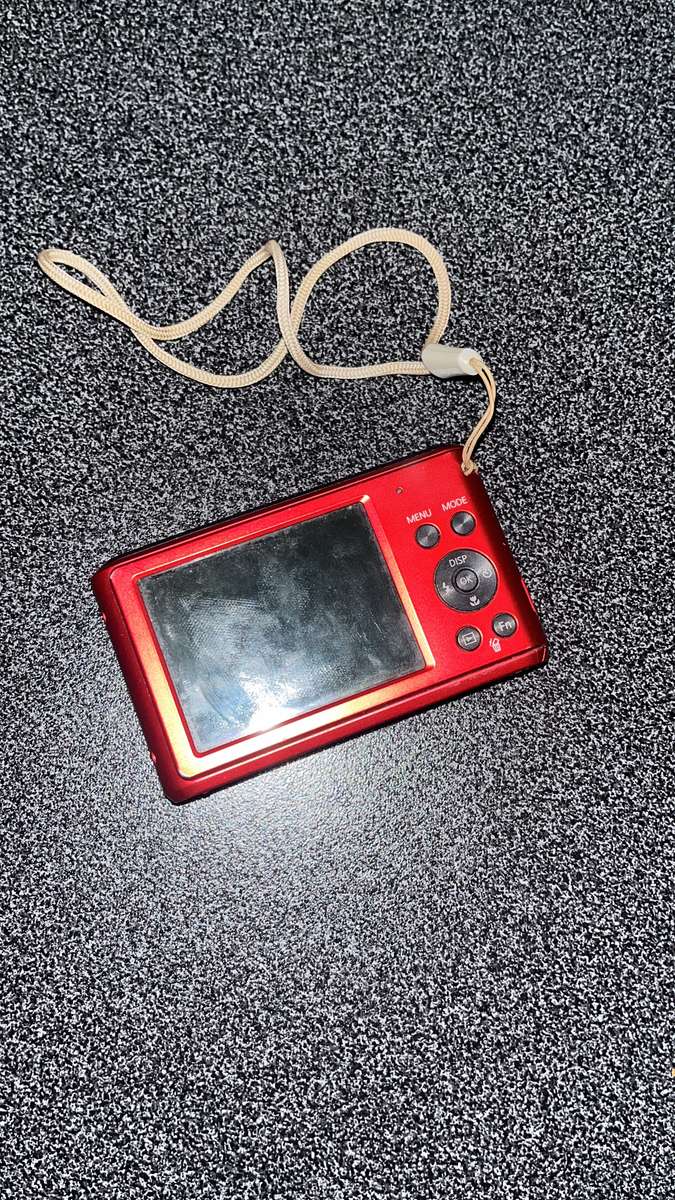 Samsung ST66 16 MP Compact Digital Camera