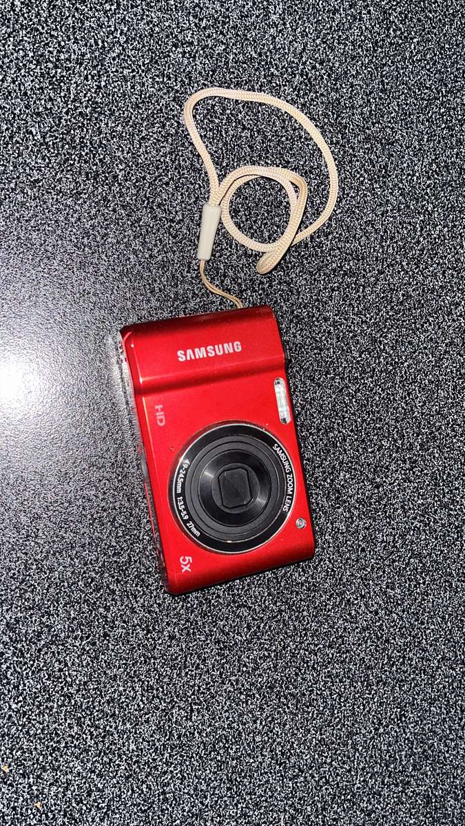 Samsung ST66 16 MP Compact Digital Camera