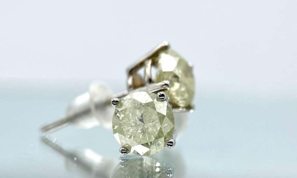 STUNNING MASSIVE 1.40ct Diamond Stud Earrings!! Valued at 17500