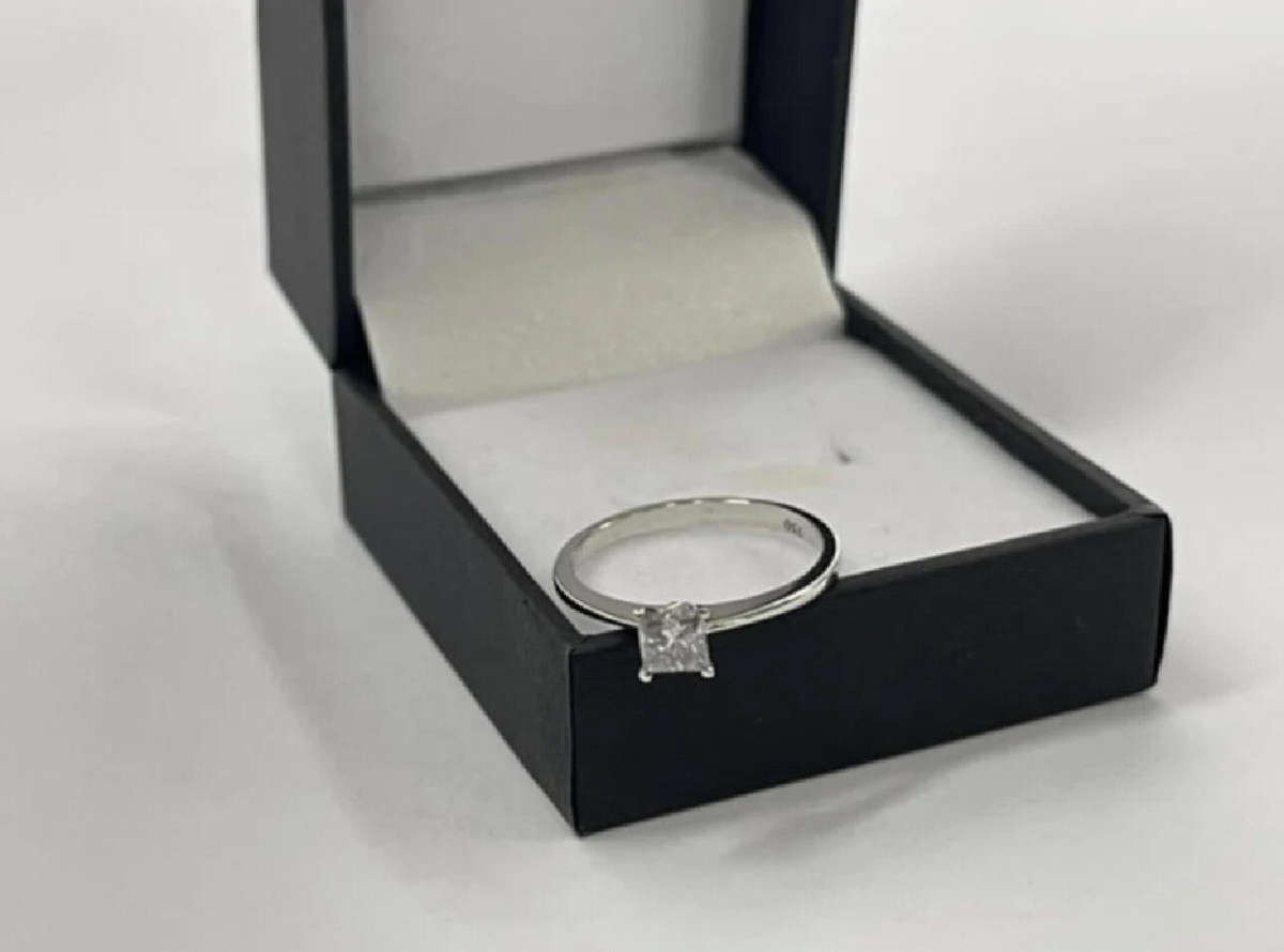 18CT White Gold 0.5250 CT Diamond Solitaire Princess Cut Ring(US6.5/UK M) - Evaluation R38900