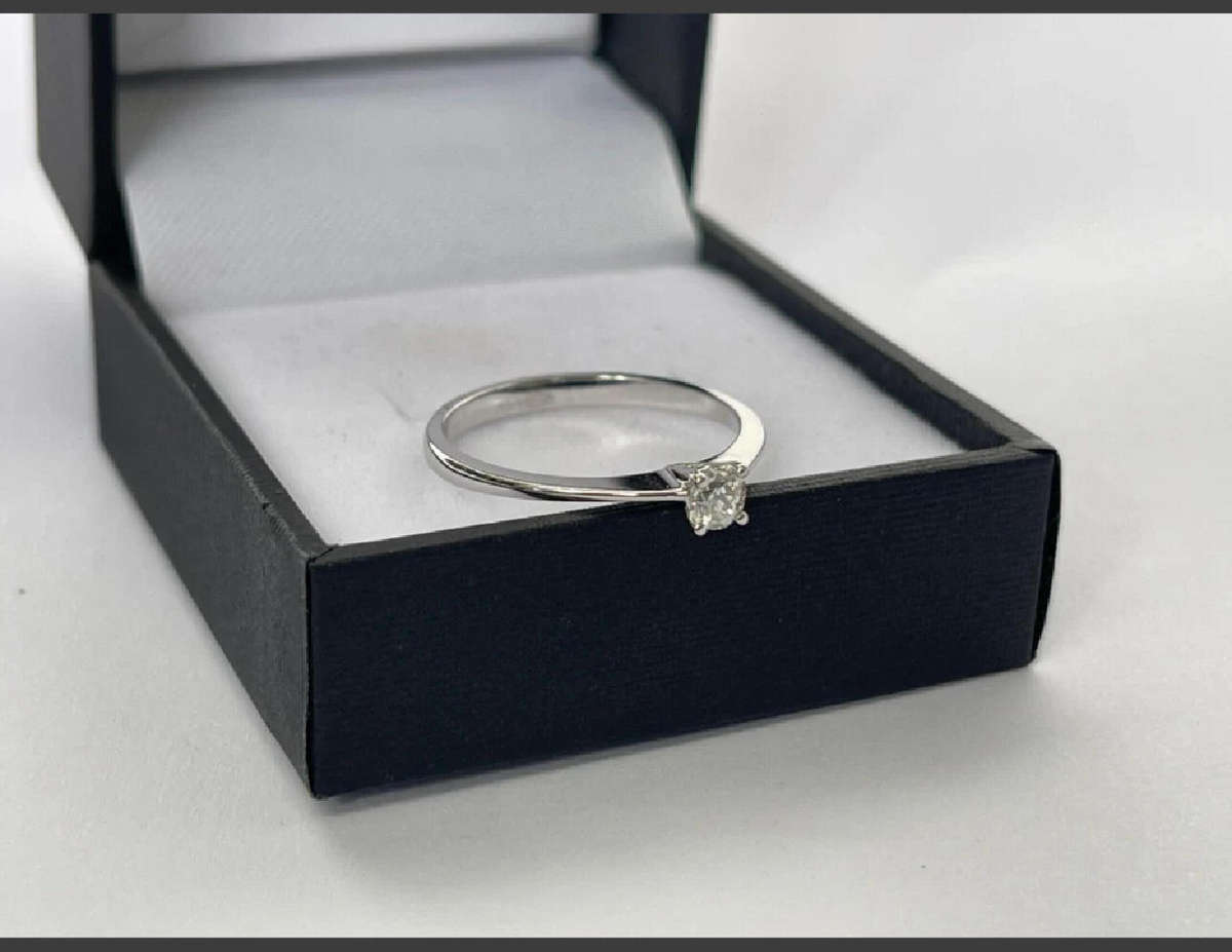 18CT White Gold 0.2110 CT Diamond Solitaire Cut Ring(US6/UKL) - Evaluation  R 23 000