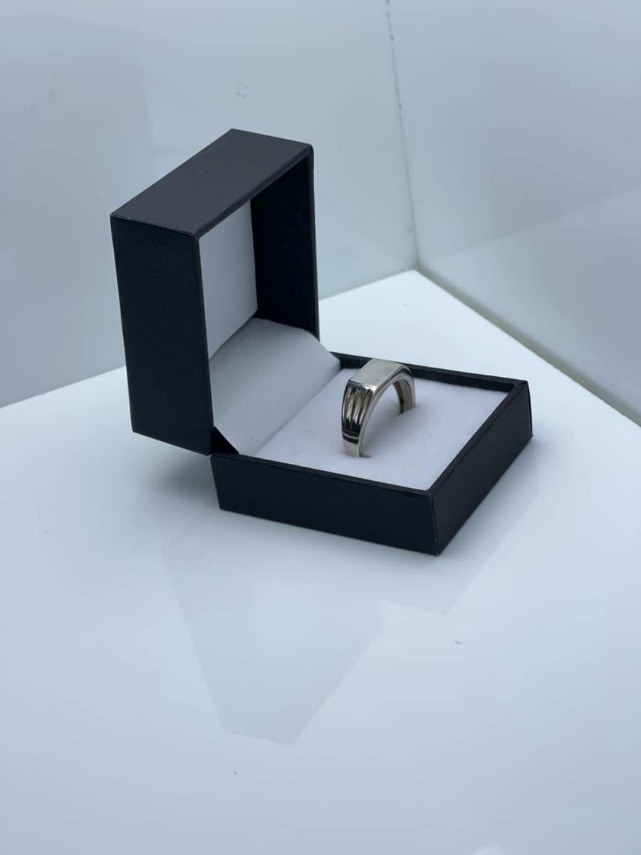 Men's silver cubic ring