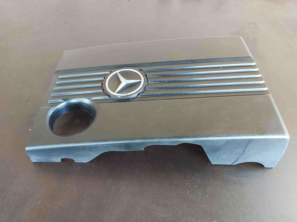 Used Mercedes m271 engine cover P/N A2710100867