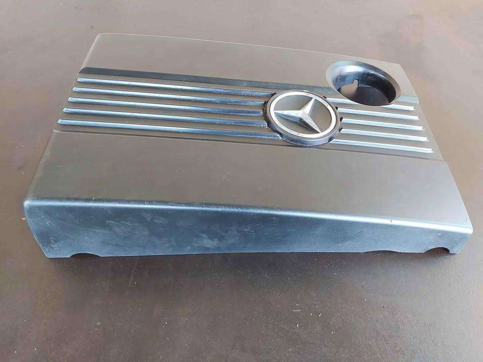Used Mercedes m271 engine cover P/N A2710100867