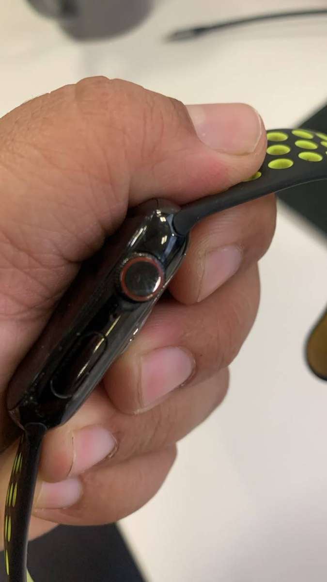 Apple Watch Series 4 44mm GPS + Cellular/LTE with Nike+ Strap  Spares or Repair