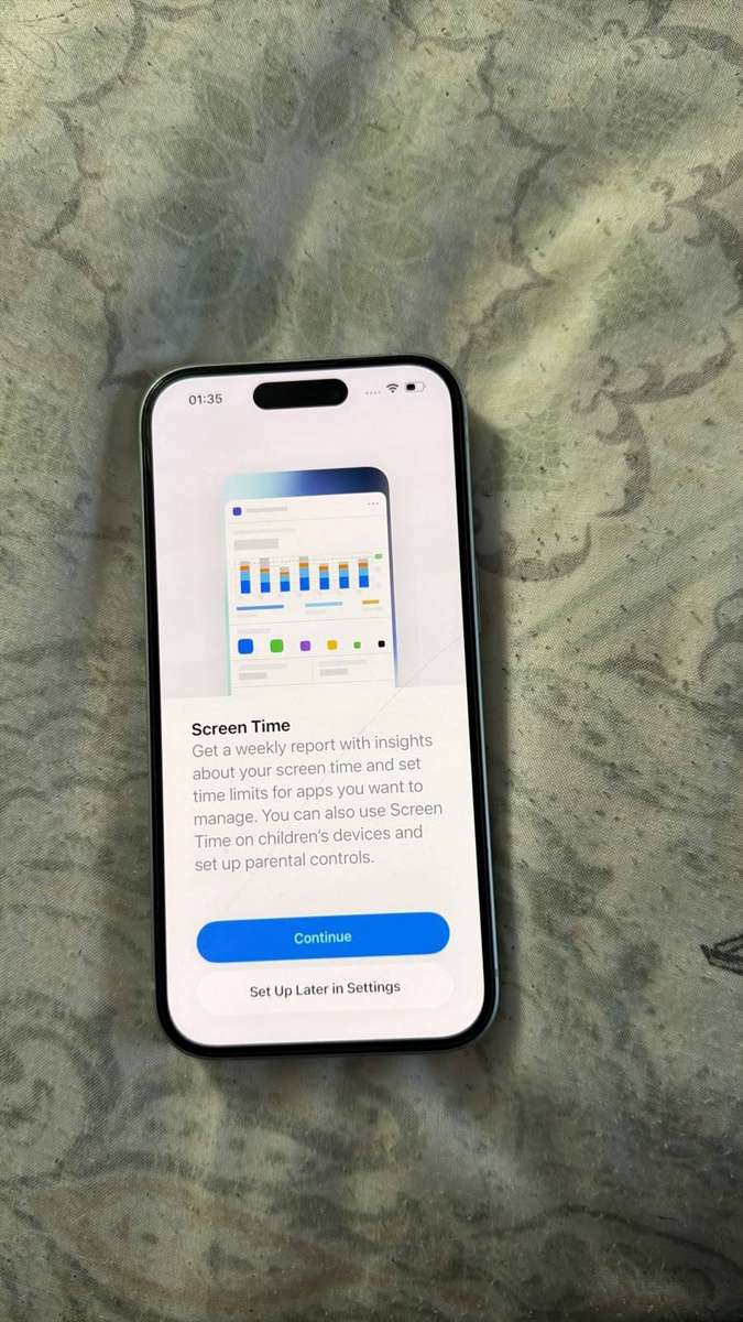 Apple iPhone 15 Secondhand Smartphone with 128GB Storage