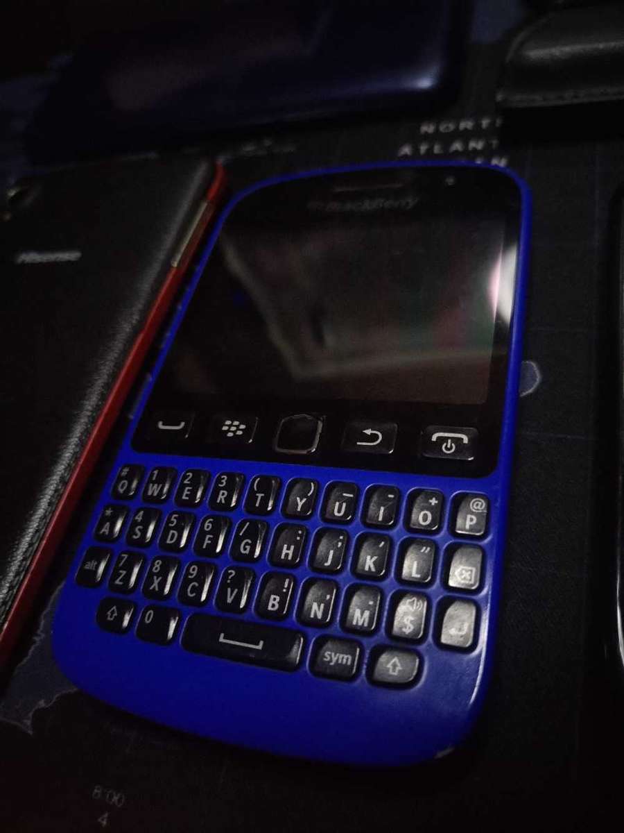 Lot of Phones  ( as is)