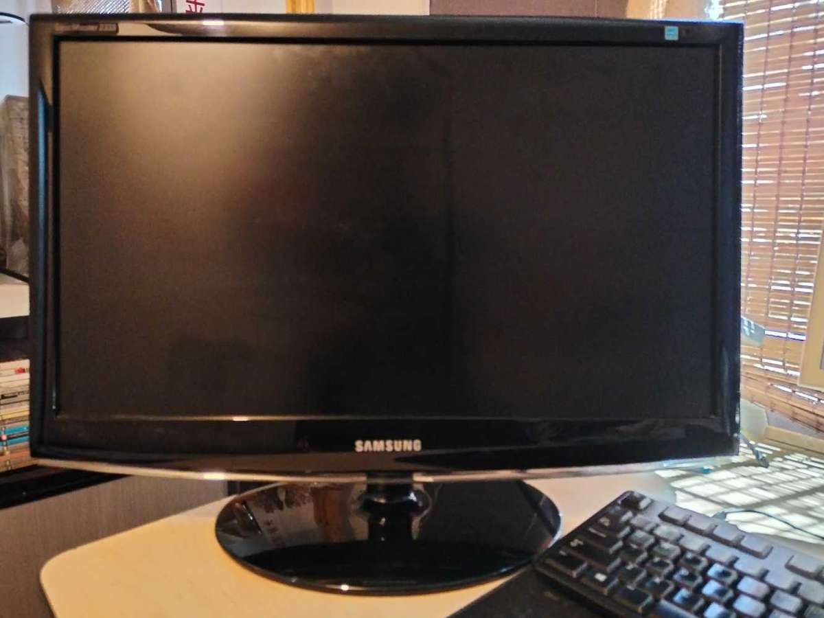Samsung monitor 24inch