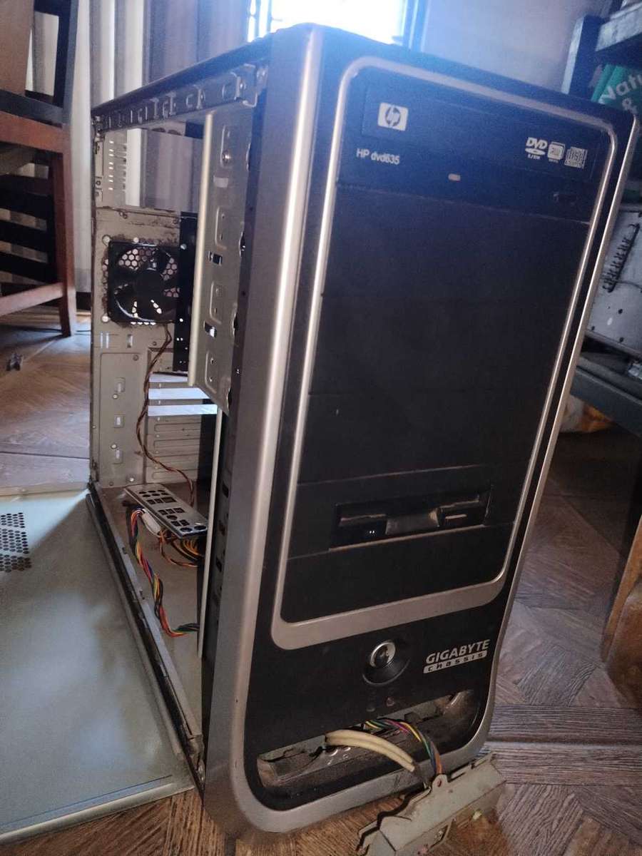 2x computers (as is)