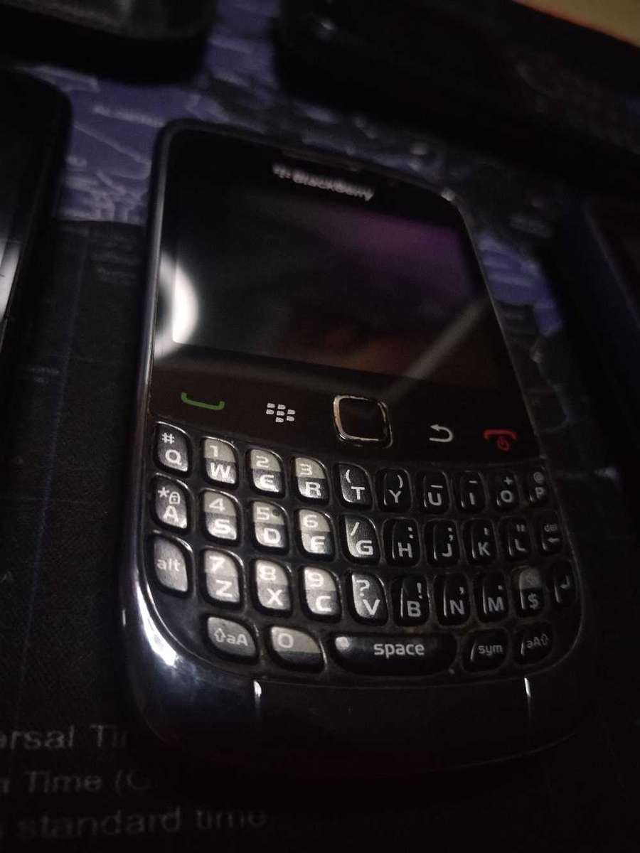 Lot of Phones  ( as is)