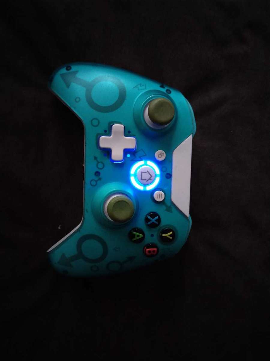 Xbox wireless pc controller ( read description)
