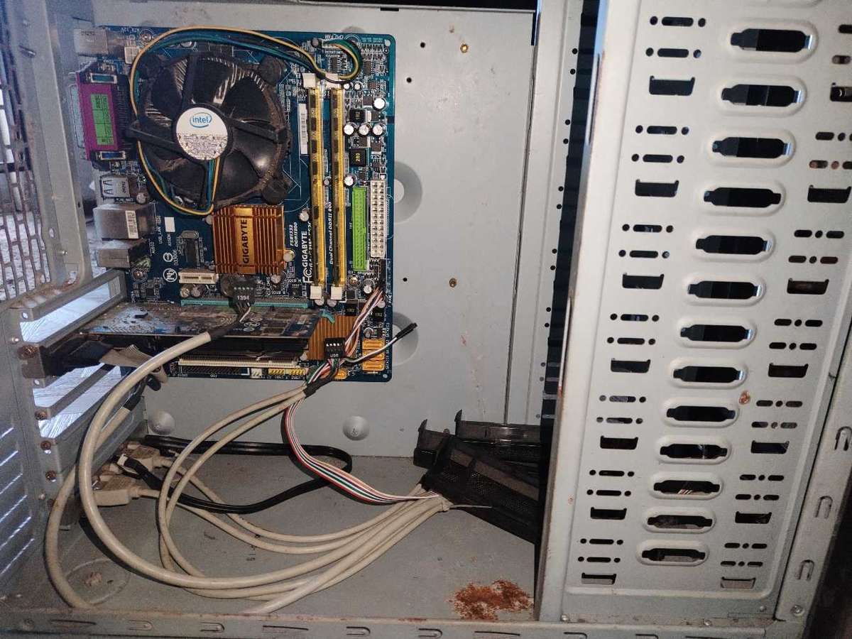 2x computers (as is)