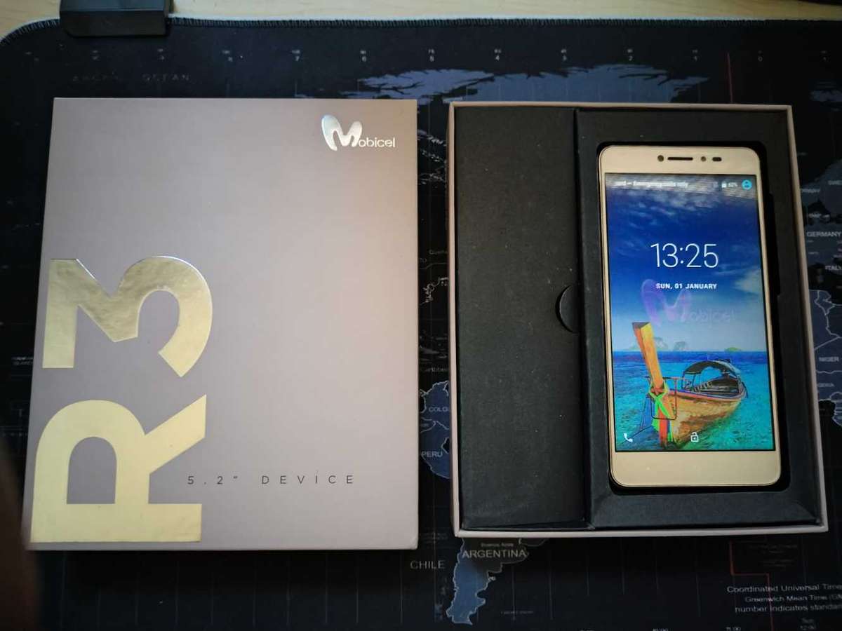 Mobicel R3 smart phone