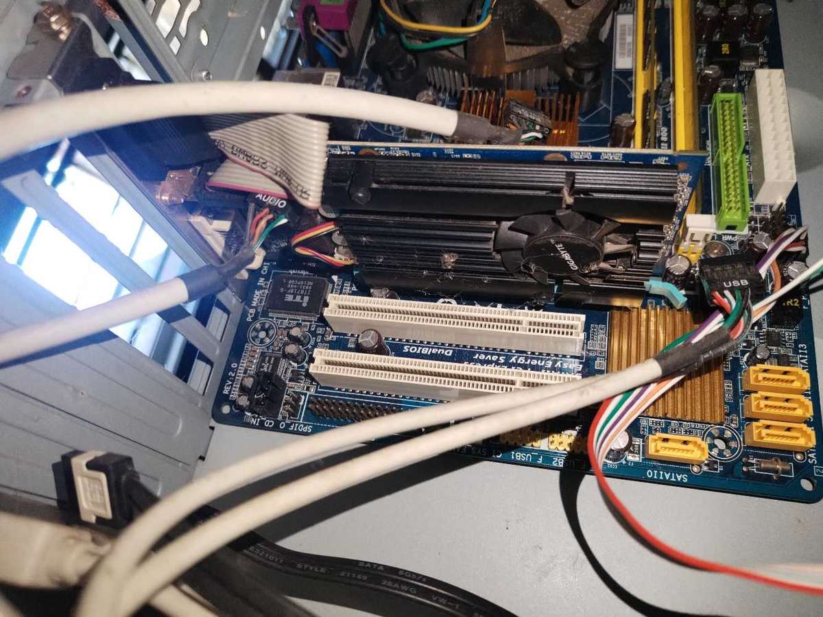 2x computers (as is)