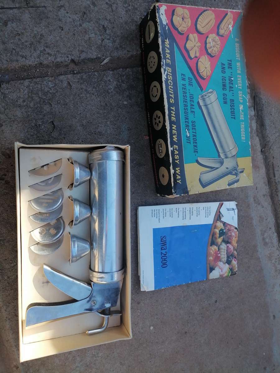 Vintage cookie maker/ koekie maker