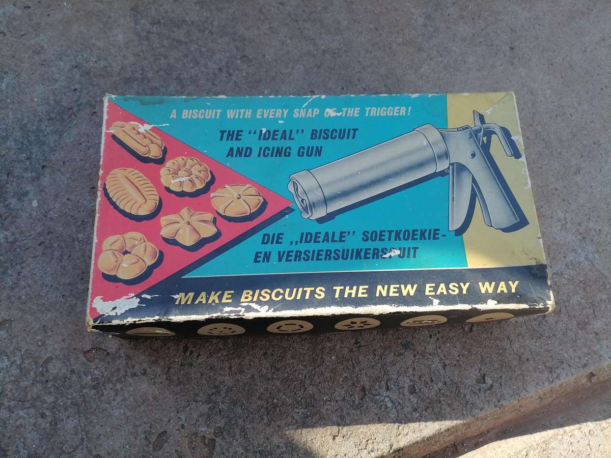 Vintage cookie maker/ koekie maker