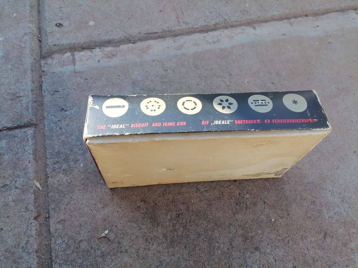 Vintage cookie maker/ koekie maker