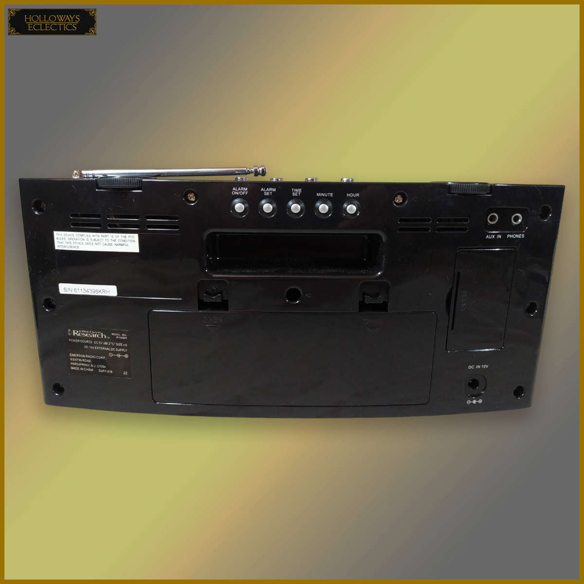 FYI Portable iPod Docking Station And Radio