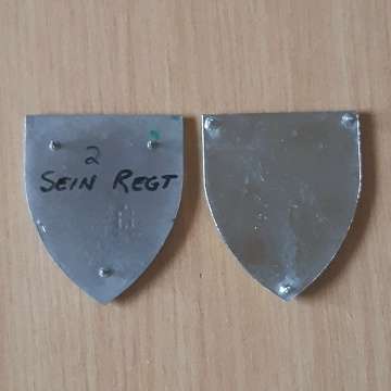 2 Signals Regiment Metal Shoulder Flashes - Pair - All Pins In Place.