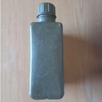 S.A.D.F 2 Litre Green/Recce Water Bottle - No Cracks Or Holes.